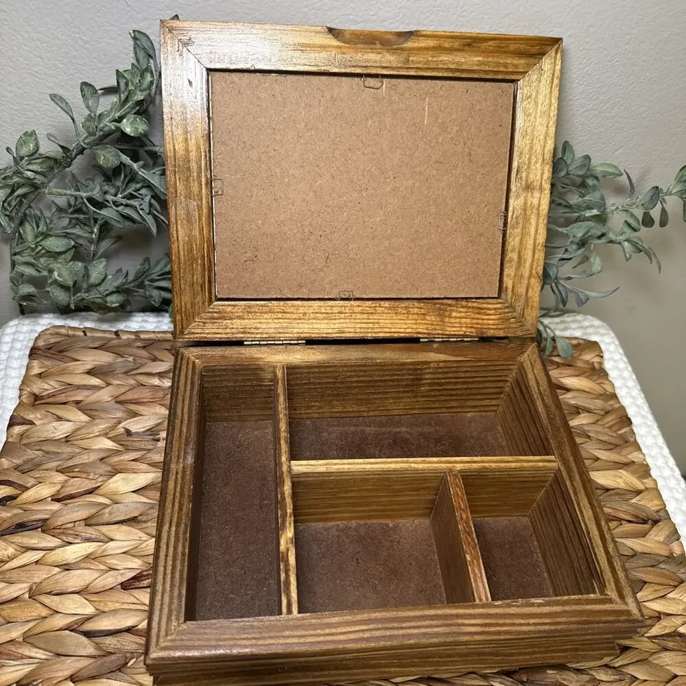 Quilts & Friends Picture Glass Top Keepsake Box Wood Sewing Jewelry Storage Vtg